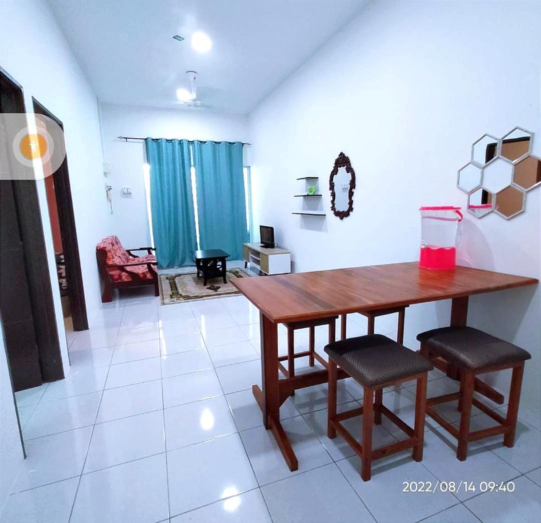 Nafisah Apartment *